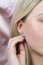 Load image into Gallery viewer, Forget me not circle studs