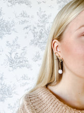 Load image into Gallery viewer, Bowknot Pearl Earrings